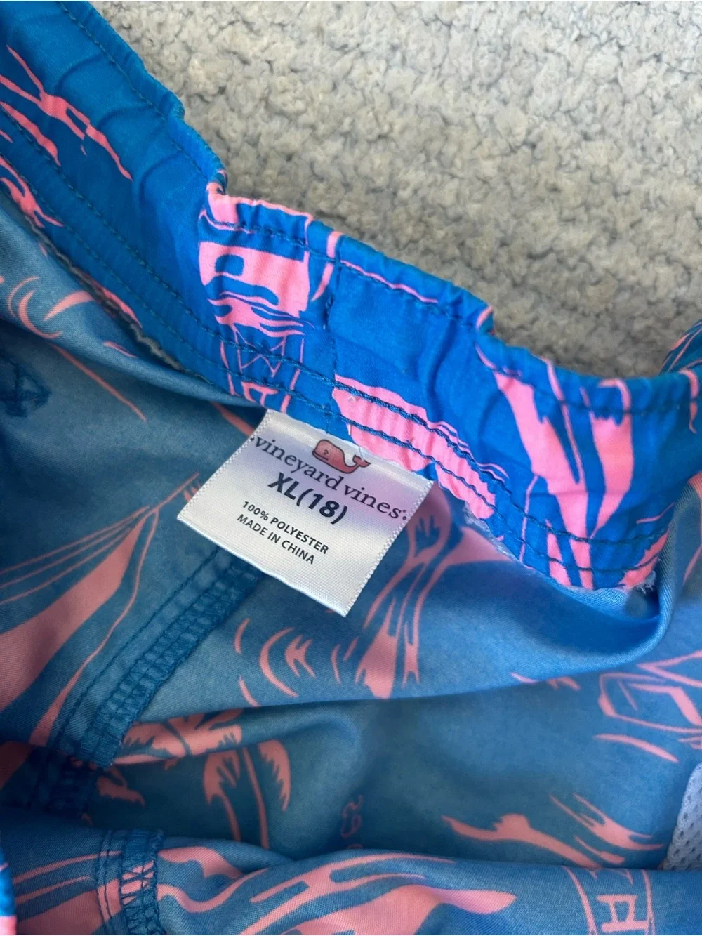 Vineyard Vines size 18 boys XL swimsuit linerless blue with pink boats
